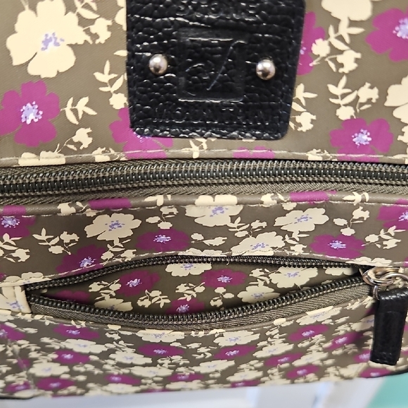 Stone Mountain Floral Crossbody Bag Water Resistant - Picture 10 of 10